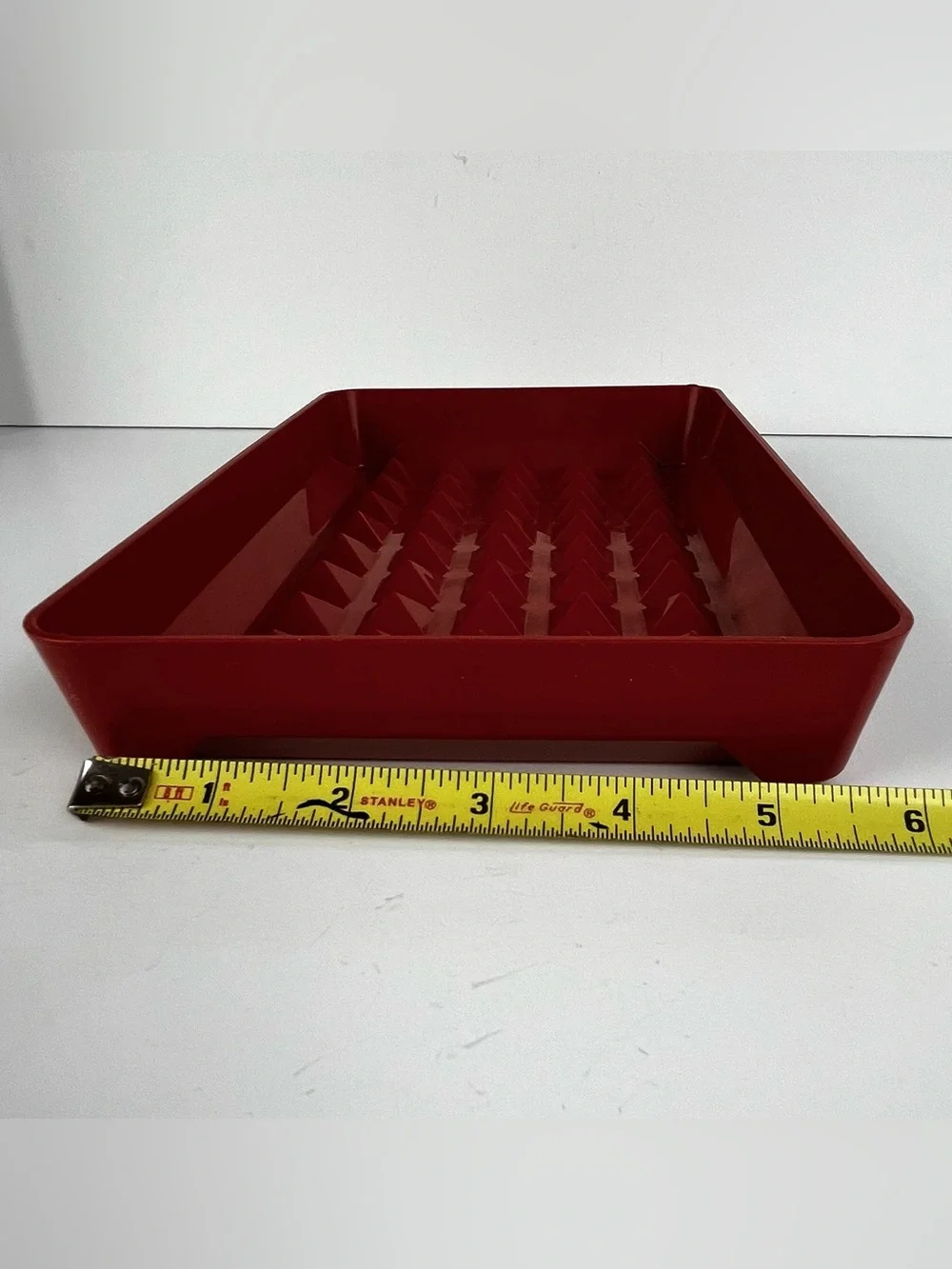 Tupperware Hot Dog and Deli Meat Keeper Marinator
